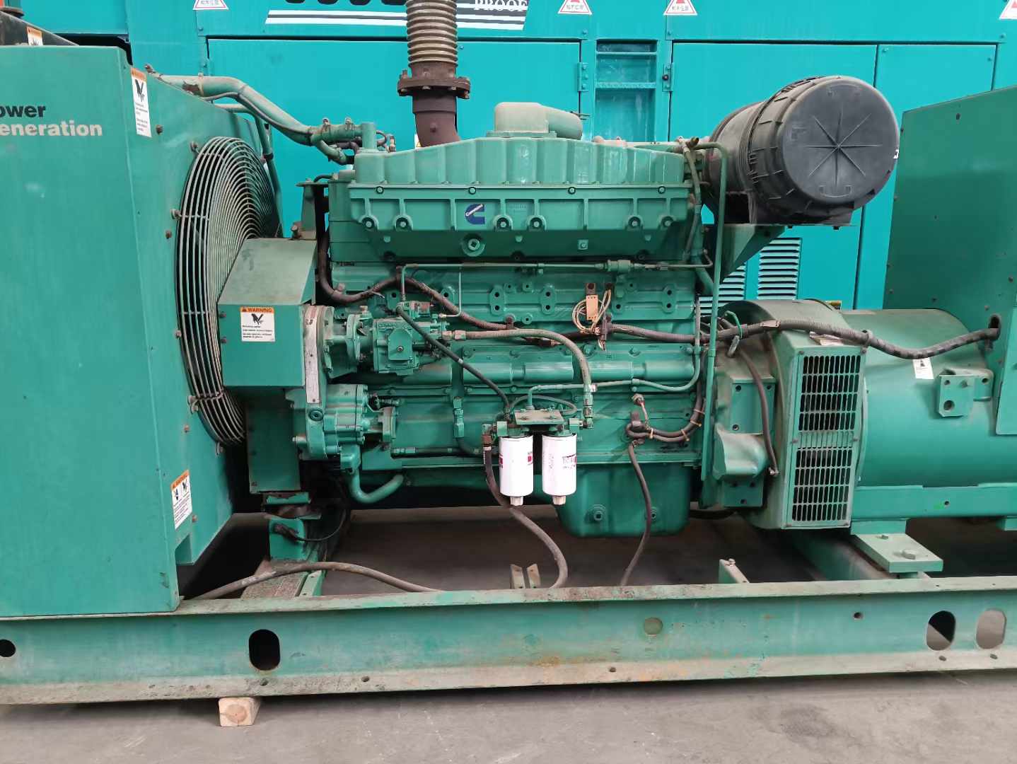 安定过载会对 600kW 柴油发电机组造成哪些损害？