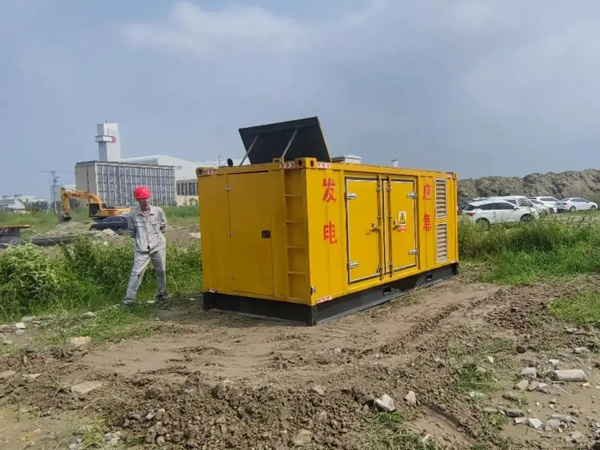安定200KW柴油发电机机组每小时的油耗量受哪些因素影响？